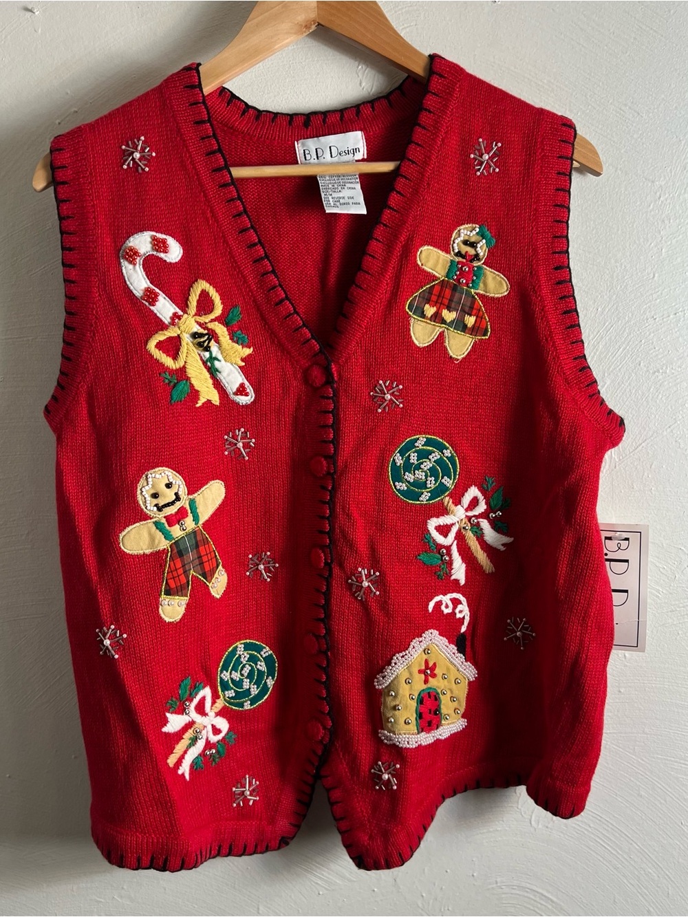 VINTAGE Christmas Sweater Vest Medium Red With Beads Embroidered NWT